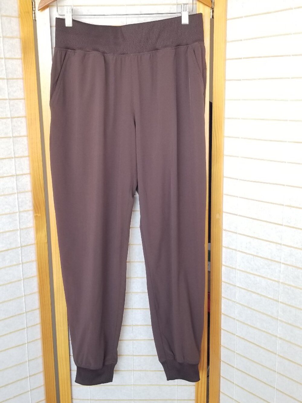 Cotopaxi Women's Cambio Jogger in Coffee Quick Dry UPF 50+ Travel Ready Medium